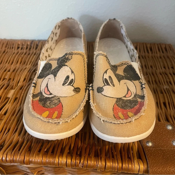 CROCS Shoes - CROCS Disney Mickey Mouse Size 6 Womens Distressed Slip On Tan Canva